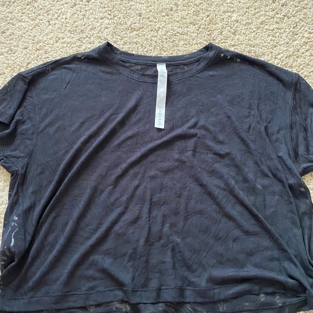 Lululemon top Never worn